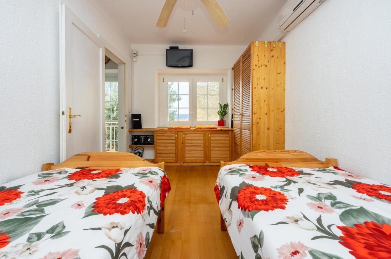 Kuca Za Odmor Antic - Holiday House Antic Novi Vinodolski Exterior photo